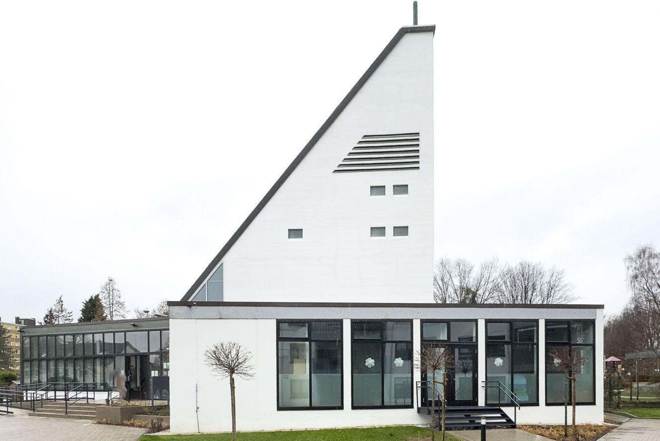 Foto-Kreuzkirche-frontal.jpg