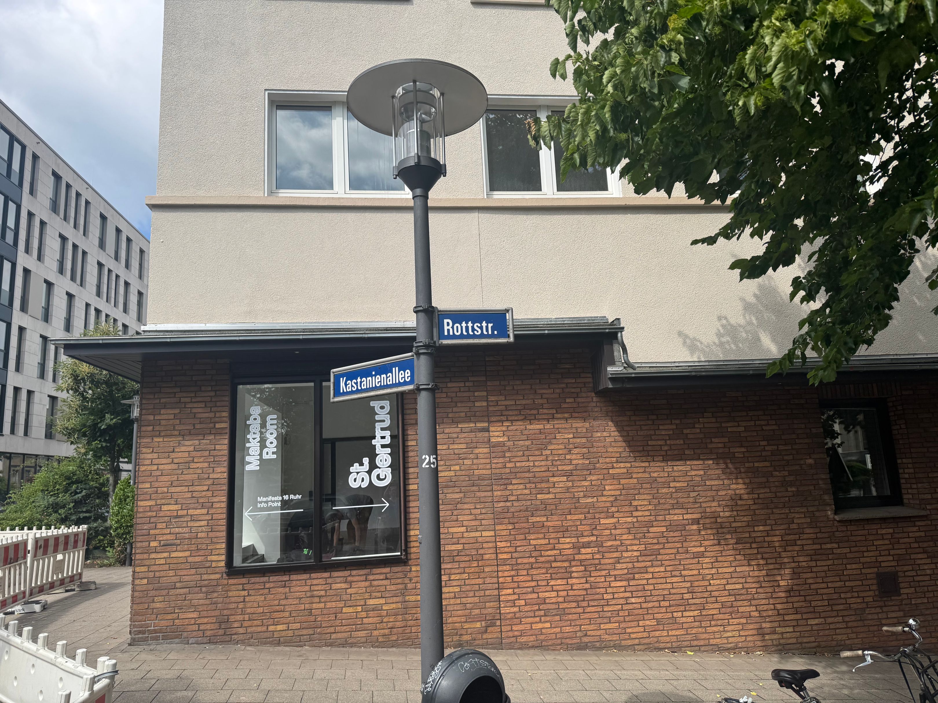 Info-Point_Maktaba-Room_Credit_Manifesta-16-Ruhr_Anna-Zahner.jpeg